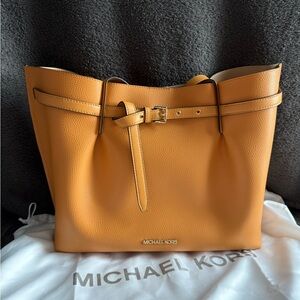 Michael Kors Emilia Large Pebbled Leather Tote Bag (orange)